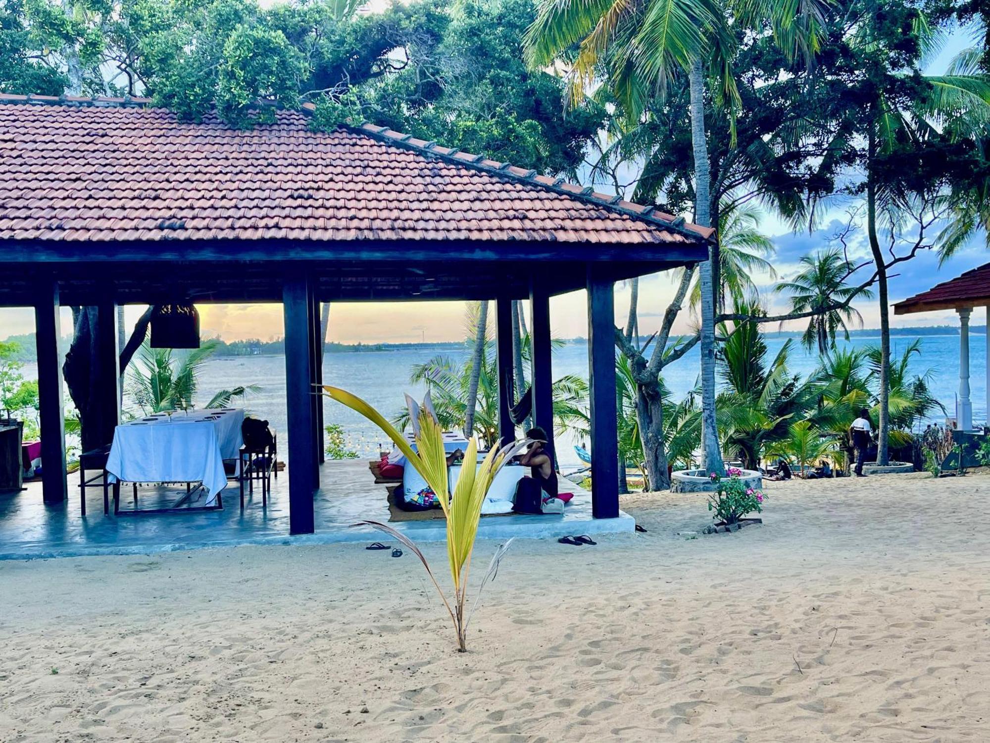A Pousada Coconut Hill Baía de Arugam Exterior foto