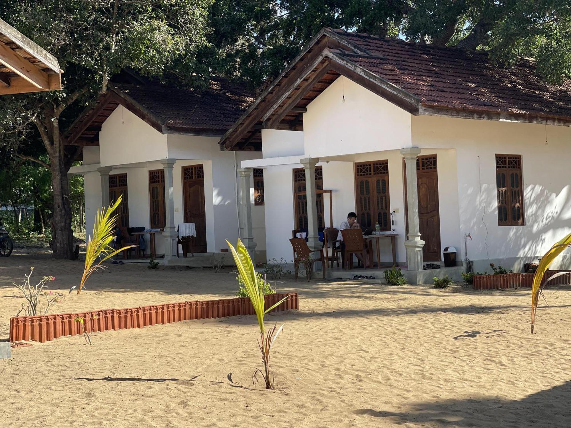 A Pousada Coconut Hill Baía de Arugam Exterior foto